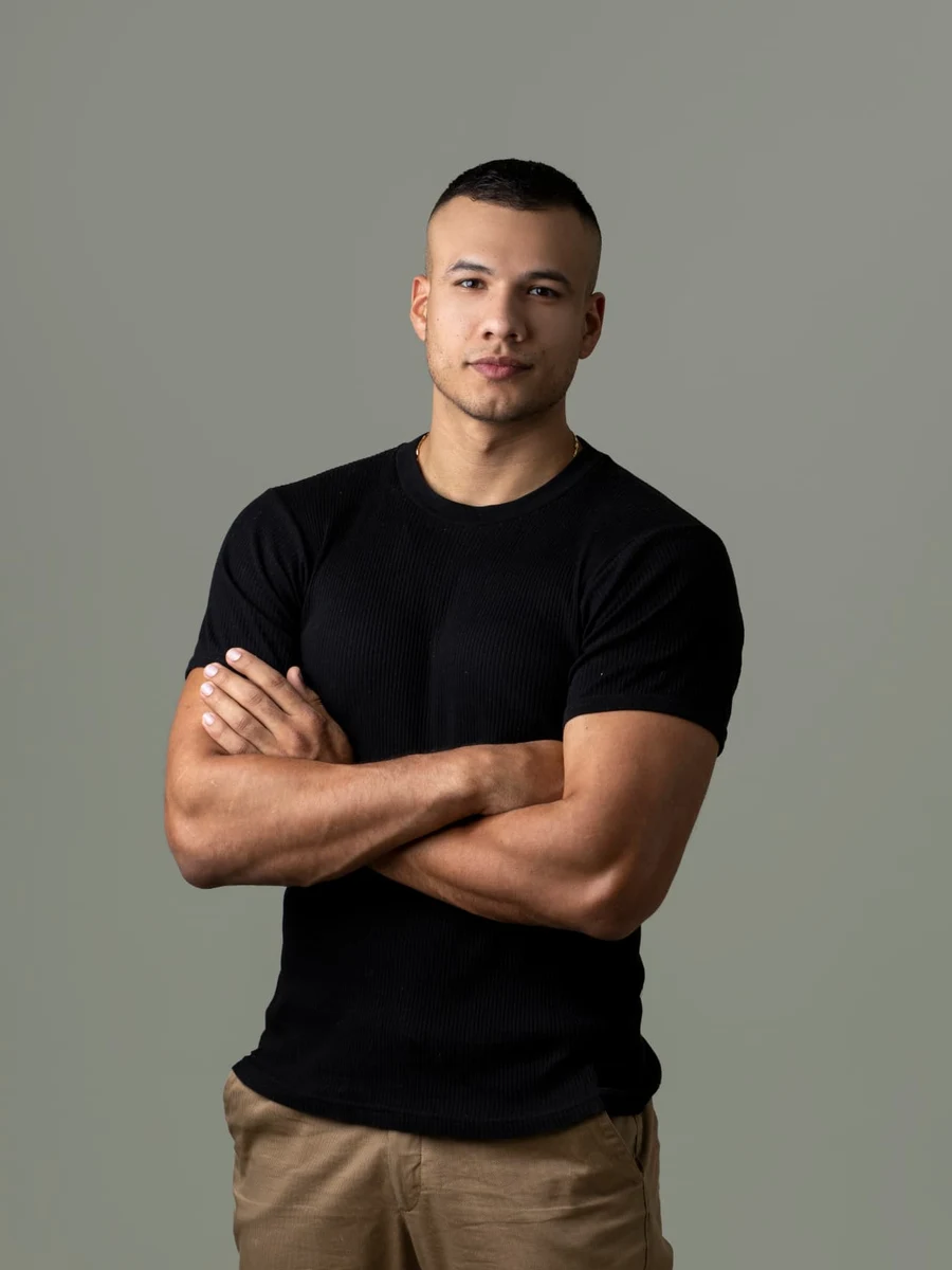 ADRIÁN
